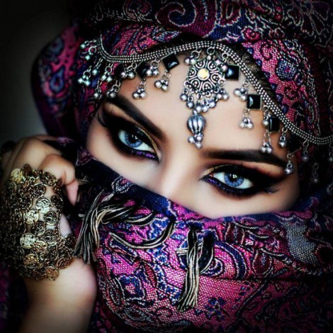 2019 Moderne Kunststile Neuankömmling Masked Schönheit  Auge 5d Diamond Painting /Diamant Malerei Set VM8393